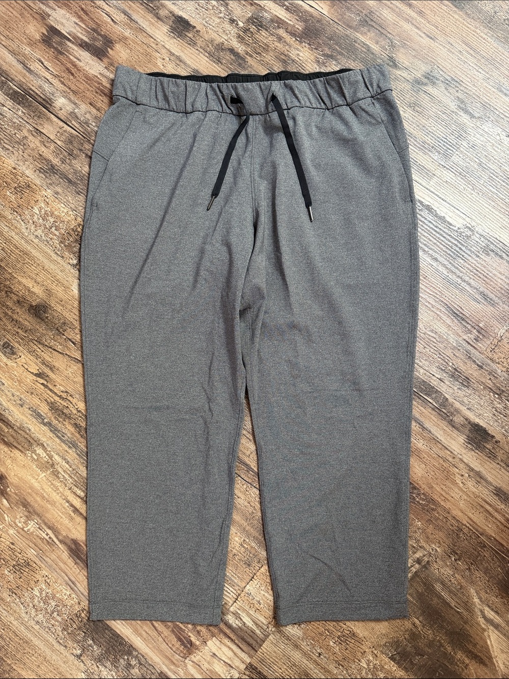 Lululemon On the Fly Crop 23" Heathered Black Gray Size 10